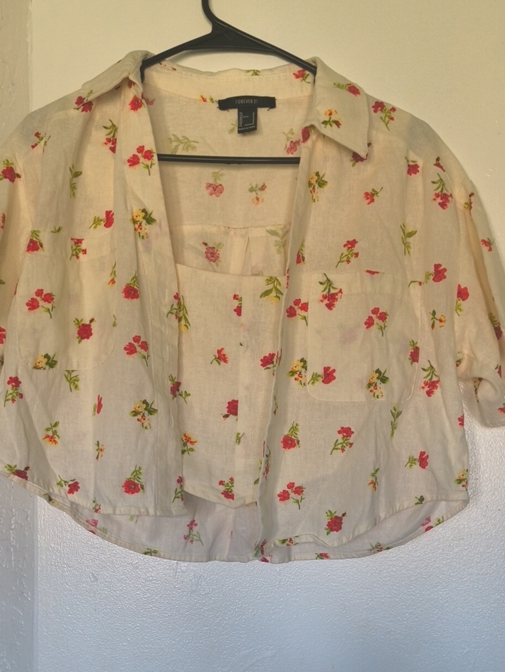 Forever 21 Cream Floral Button-Down Crop Top